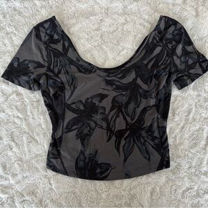 Lululemon Active Top Grey and Black in Small